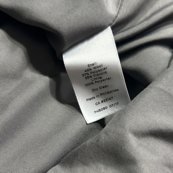 Talbots Light Gray Tweed Mini Skirt with Scalloped Hem Size 6 - Wool Blend - Picture 8 of 9